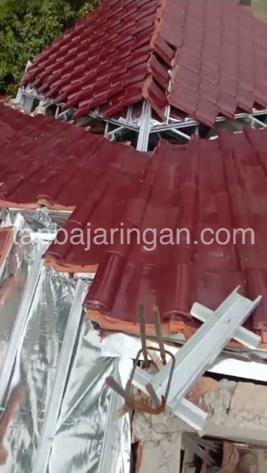 tap baja ringan - jasa pasang baja ringan terbaik di jabodetabek tukang pasang handal 04 tap baja ringan - jasa pasang baja ringan terbaik di jabodetabek tukang pasang handal 04